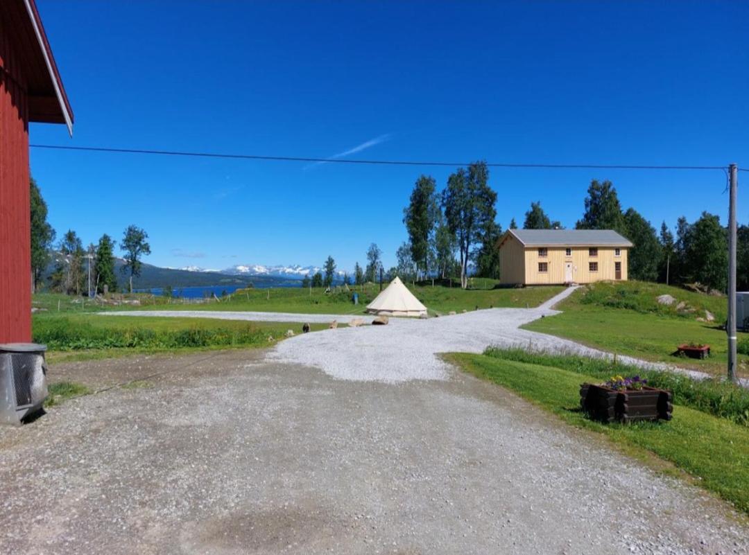 Villmarksgard Camping Hotel Hattfjelldal Buitenkant foto